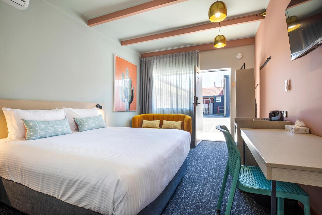 Nightcap At Sandbelt Hotel Moorabbin Bagian luar foto