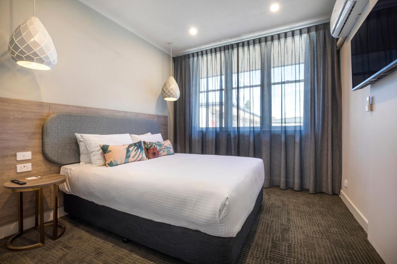 Nightcap At Sandbelt Hotel Moorabbin Bagian luar foto