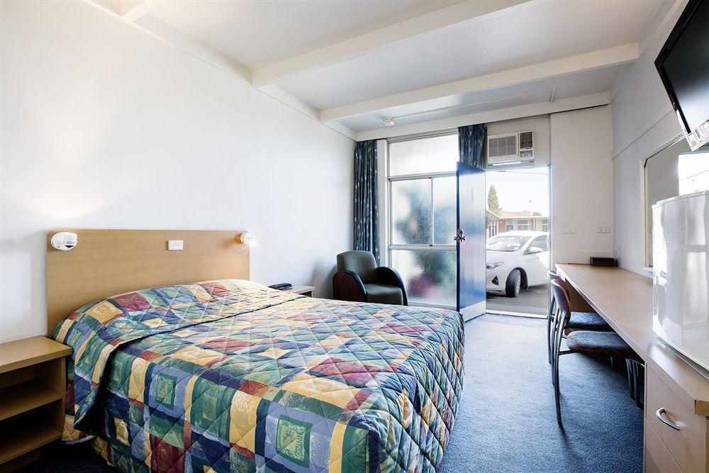 Nightcap At Sandbelt Hotel Moorabbin Bagian luar foto